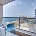 Modern Seaview In A Prime Location Appartement