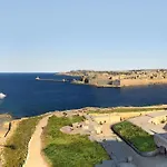 Modern Seaview In A Prime Location Sliema