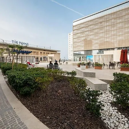 Modern Seaview In A Prime Location 公寓 *